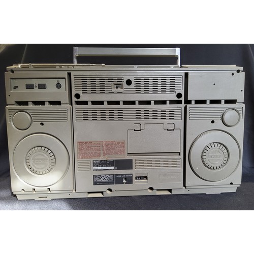 95A - Retro Ghetto blaster Sharp VZ 2500E, tape/vinyl/radio player (powers up)Height 40cm x width 70cm x d... 