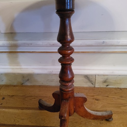 232 - A Victorian tripod wine table, 75cm diameter