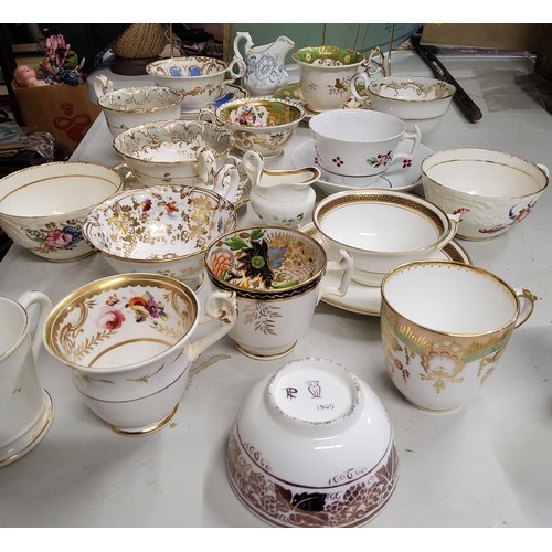 6 - English Ceramics - Early porcelain cabinet tea cups and saucers including a fine early 19th century ... 