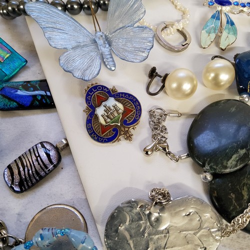 237 - Costume jewellery including a silver & enamel fob for the James T Callow Chapter 3596, Toye &amp... 