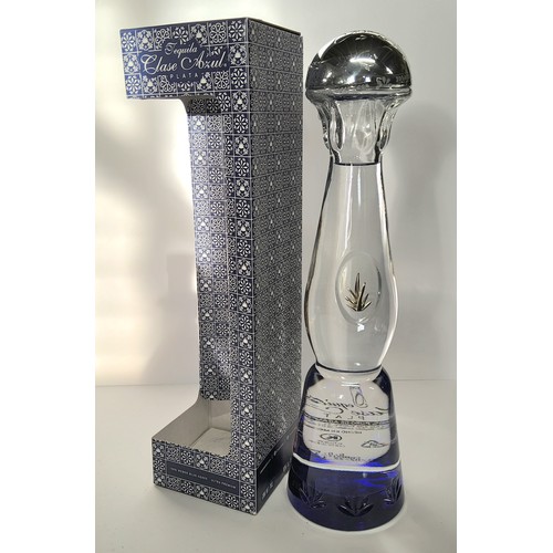 117 - Clase Azul Plata Tequila, blanco Tequila in a handmade decanter, boxed