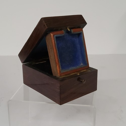 85 - A 19th century rosewood travelling pocket watch stand c.1860