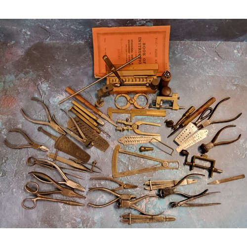 32 - Watchmaker's Tools - Horology - 19th century and later watch repair and jeweller's workshop implemen... 