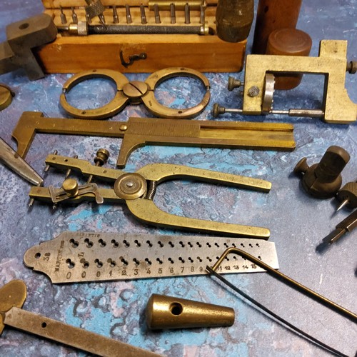 32 - Watchmaker's Tools - Horology - 19th century and later watch repair and jeweller's workshop implemen... 