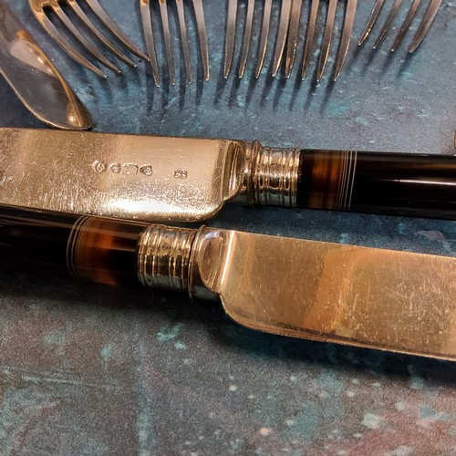 257 - A set of six early Victorian banded and spinach agate hafted close plated dessert  knives and forks,... 