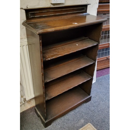 170A - An oak floor standing open book case, 124cm high,  76.5cm wide,  28cm deep, c.1940