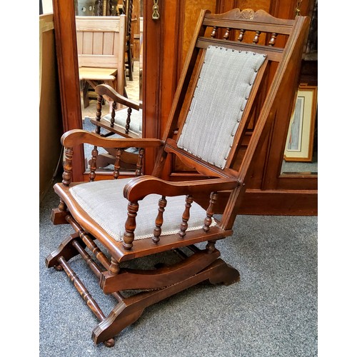 125A - A late 19th American design spring rocking chair, c.1890