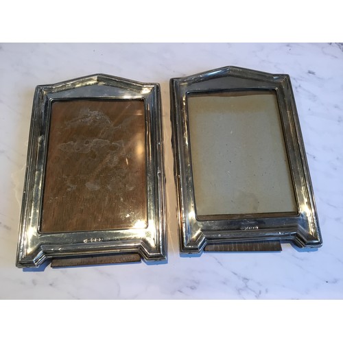 287 - A pair of George V silver rectangular easel photograph frames, 20cm high, 12.5cm wide, Birmingham 19... 