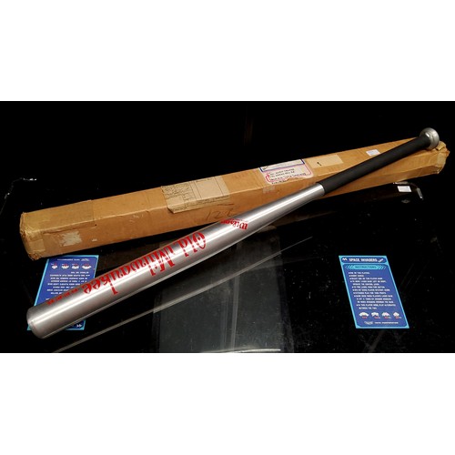 443 - An American Wilson Old Milwaukee Beer stainless steel baseball bat, in original box