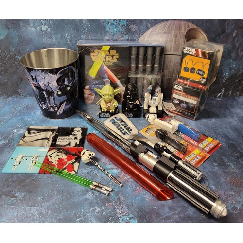 391 - Star Wars collectibles including boxed PEZ Darth Vader and R2-D2; another Stormtrooper loose; three ... 