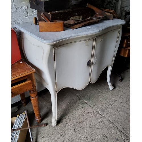 762 - An early 20th century serpentine bombe shaped console with Carrara marble surface (marble in good or... 