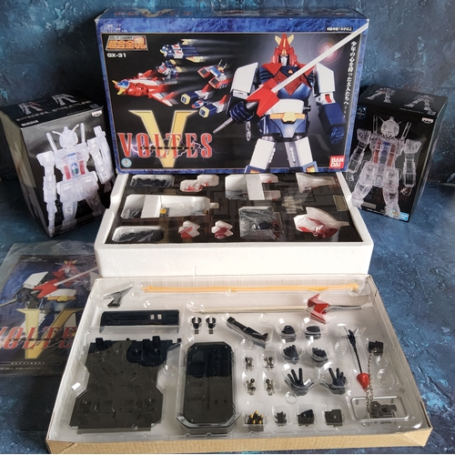 734 - A Bandai Soul of Chogokin Voltes figure, complete with all accessories, instruction booklet, mint in... 