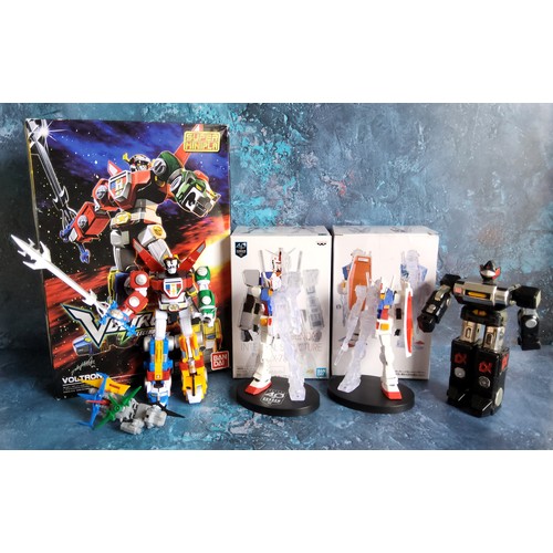 735 - A Bandai Super Minipla Dreamworks Voltron Legendary figure in original box (not checked); a Bandai S... 