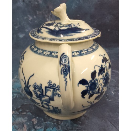 327 - A Worcester globular Bird in a Ring pattern globular teapot and cover, decorated in underglazed blue... 