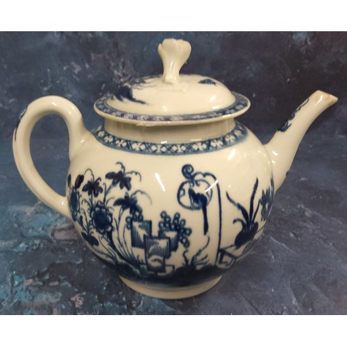 327 - A Worcester globular Bird in a Ring pattern globular teapot and cover, decorated in underglazed blue... 