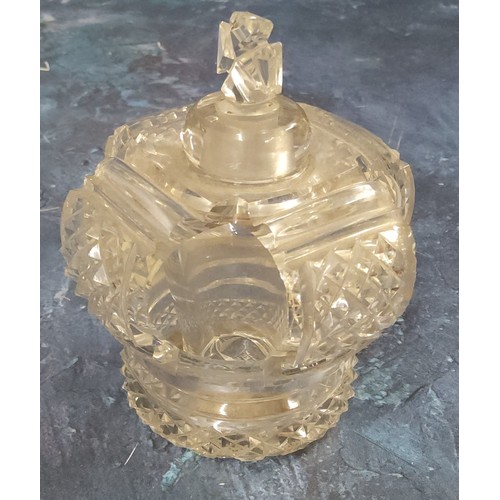 211 - A good cut glass scent bottle, in the form of a crown, cross stopper, hobnail cut, 9cm high, 20th ce... 