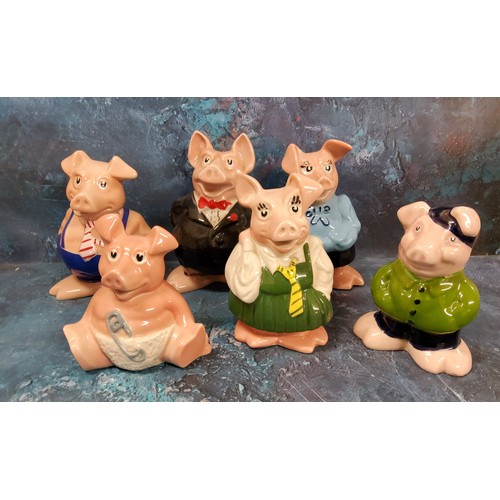 18 - A set of five Wade Natwest pigs, Woody; Annabel; Maxwell; Lady Hilary and Sir Nathaniel'   ... 