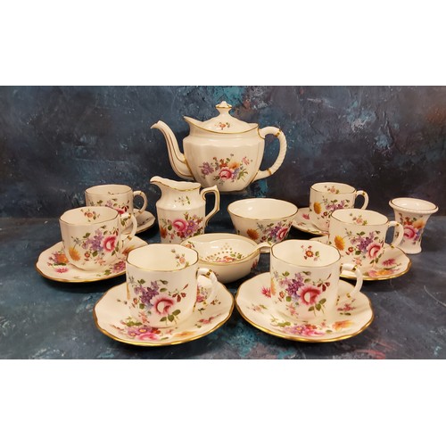 39 - A Royal Crown Derby Posies pattern tea service, comprising teapot and cover, milk jug, sugar bowl, c... 