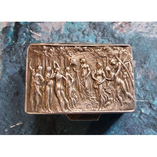 194 - A continental silver coloured metal rectangular snuff box, the cover embossed with figures, 3.5cm wi... 