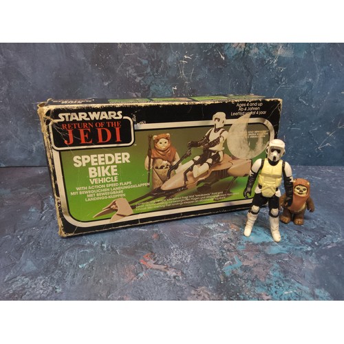 333 - A Palitoys/General Mills Star Wars Return of the Jedi Speeder Bike vehicle, boxed with original... 