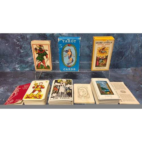 342 - A pack of Grand Etteilla Egyptian Gypsies Tarot Cards, 78 cards with instruction booklet & box; ... 