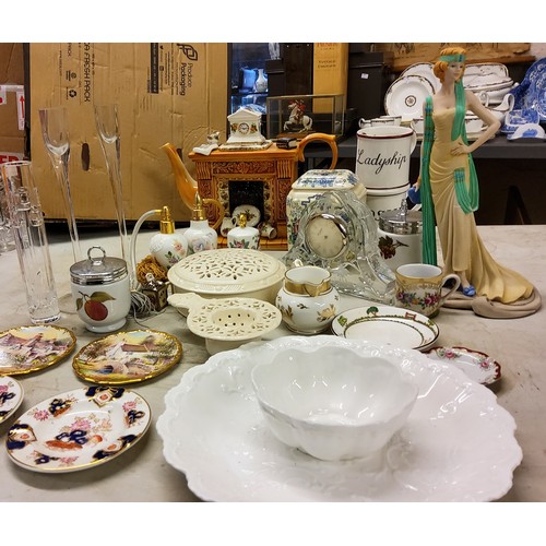 328 - Ceramics and Glass - a lead crystal Cascade clock;   Coalport Roaring Twenties figure;&nbs... 