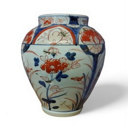 23 - A Chinese Imari ginger jar, decorated with stylised flowers and foliage, the neck with alternating a... 