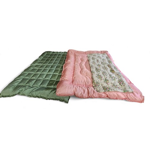 500A - A mid 20th century&nbsp;&nbsp;The Witney Blanket Company&nbsp;&nbsp;feather filled eiderdown, in pin... 