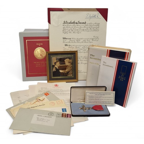 164 - An Elizabeth II civil MBE awarded to G.A. Moore, 1994 for service to the Royal Air Force Museum in o... 