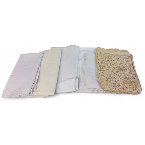 86 - A Marklin projector, c.1940;&nbsp; &nbsp;four slide cases;&nbsp; a magnifier on stand;&nbsp; Nine co... 