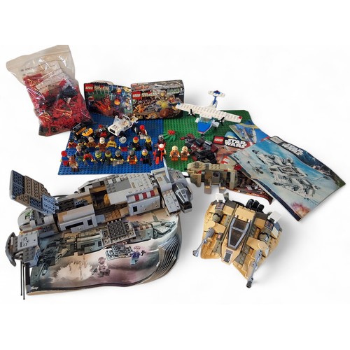 712 - Lego - over twenty mini figures including Snowspeeder pilot and gunner, Princess Leia, Admiral Ackba... 