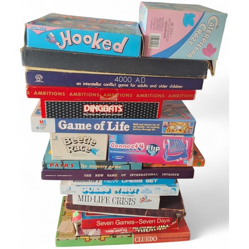 743 - Vintage board games - Cluedo, Seven Games for Seven Days, Game of Life, 4000 A.D., Connect 4 Flip, A... 