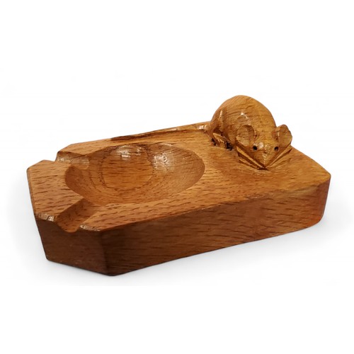 564 - Mouseman of Kilburn - an oak ashtray, addzed overall, carved mouse signature, 10cm wide