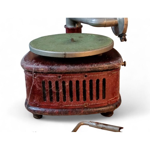 75 - An early 20th century German Bingola wooden cased gramophone, c.1920