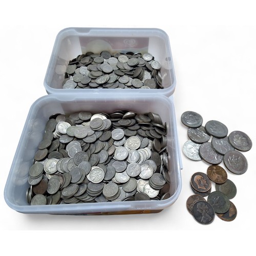 197 - Numismatics - over 3600 post 1947 sixpences; Victorian and later pennies; commemorative crowns; etc.