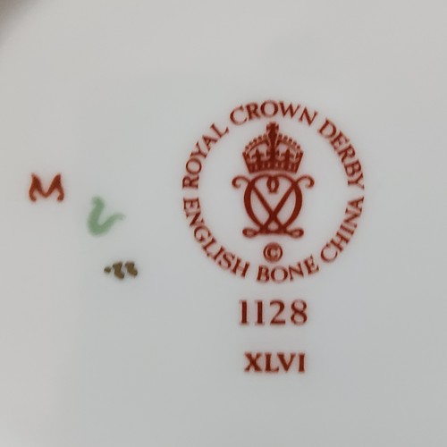 59 - A Royal Crown Derby 1128 Imari pattern ginger jar and cover, solid gold band, 11cm high, first quali... 