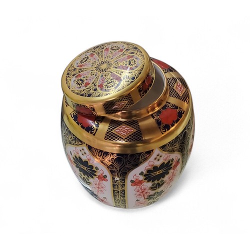 59 - A Royal Crown Derby 1128 Imari pattern ginger jar and cover, solid gold band, 11cm high, first quali... 