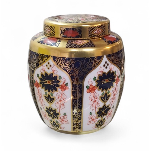 59 - A Royal Crown Derby 1128 Imari pattern ginger jar and cover, solid gold band, 11cm high, first quali... 