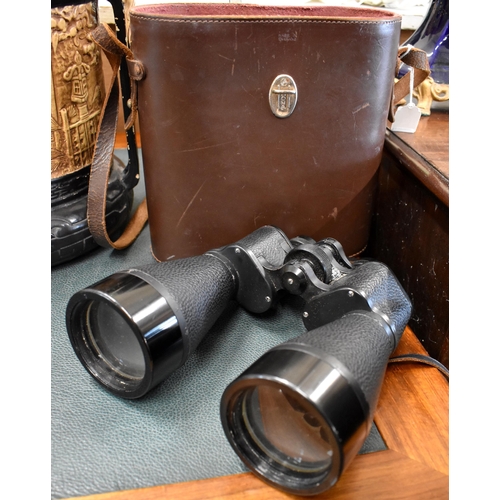 184 - Cased pair of Ross Enbeeco 13 x 60 binoculars