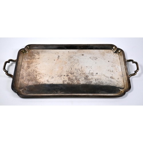 80 - A heavy quality rectangular silver tray with moulded rim and twin handles, Thomas Bradbury & Sons Lt... 