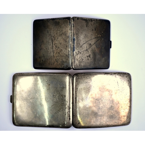 86 - A silver hip-pocket cigarette case, Birmingham 1921, to/w a machine-turned cigarette case, Birmingha... 