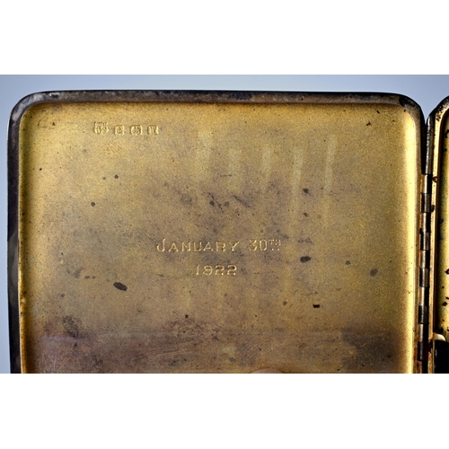 86 - A silver hip-pocket cigarette case, Birmingham 1921, to/w a machine-turned cigarette case, Birmingha... 