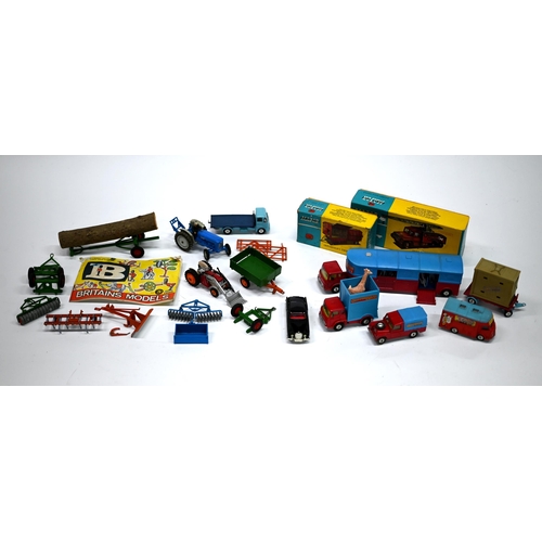 1234 - Two Corgi boxed Chipperfield Circus vehicles - 1121 Crane Truck and 1123 Animal Cage to/w unboxed Ar... 