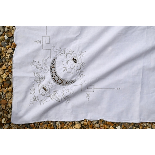 389 - A Portuguese white linen table cloth with embroidered and crochet design