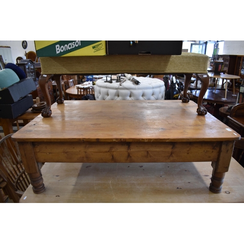 567 - A vintage stained pine low rectangular coffee table on turned supports, 120 cm x 80 cm x 40 cm h