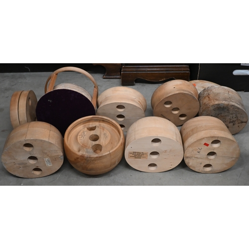 375 - A box of various wooden hat forms and models (box)