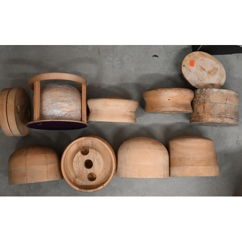 375 - A box of various wooden hat forms and models (box)