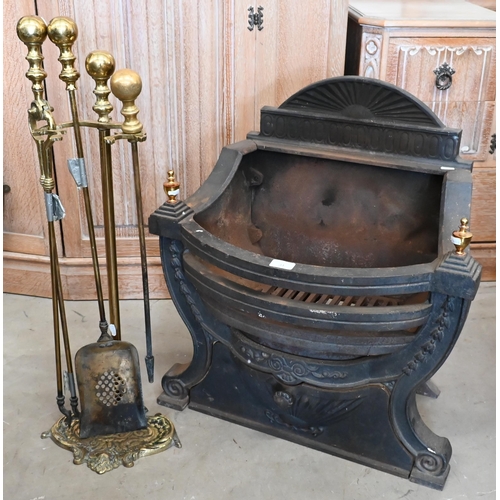 31 - A Regency-style cast iron fire basket with brass finials to/w brass and iron four piece companion se... 