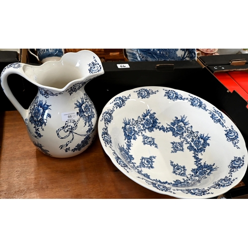 66 - An Edwardian Fenton pottery 'Garland' ewer and basin to/w a graduated set of three Cauldon blue and ... 