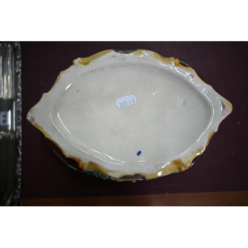 70 - Victorian Wedgwood majolica pie dish and cover with liner, moulded with partridges finial, pendant g... 